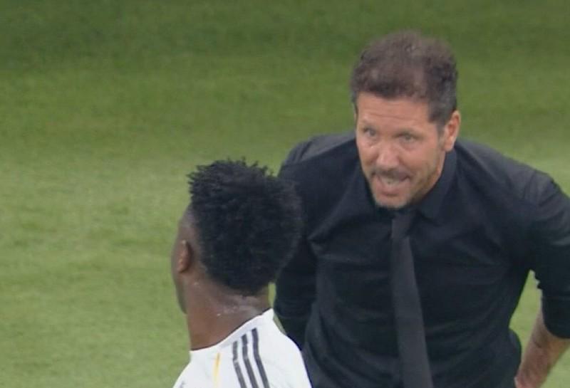 开云登录入口-六台：皇马向西蒙尼表达了不满，也对他的道歉感到满意