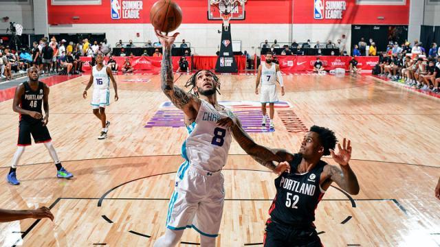 开云登录入口-二球：在中国偷窃一事不会困扰我 一直相信能打NBA